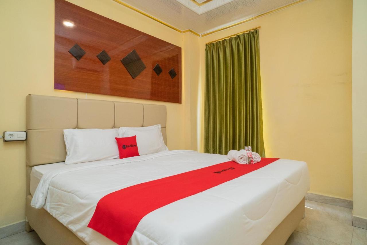 Reddoorz Plus Syariah Near Pasar Turi Surabaya Esterno foto